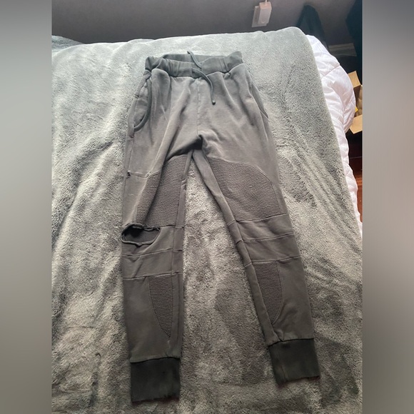 Men’s “Crooks and Castles” sweatpants - Picture 1 of 2